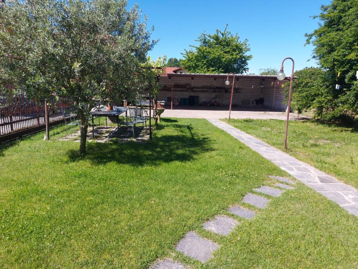 Bnbook Casa Dei Peschi - Lago Di Monate Cadrezzate Zewnętrze zdjęcie